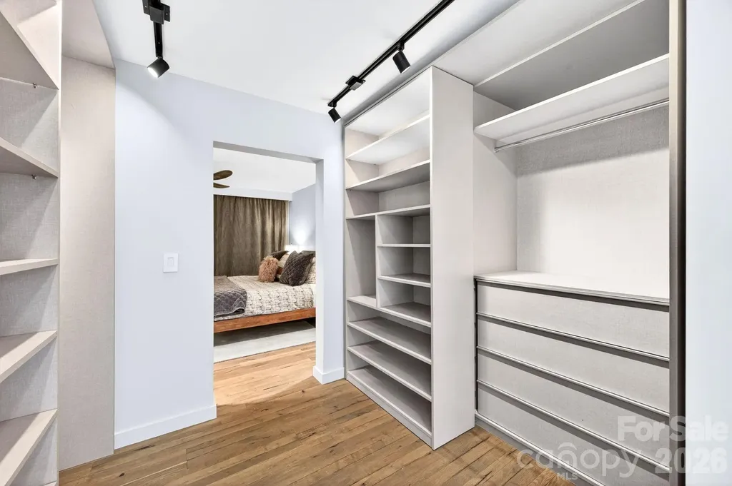 48 Woodvale Avenue Asheville NC 28804