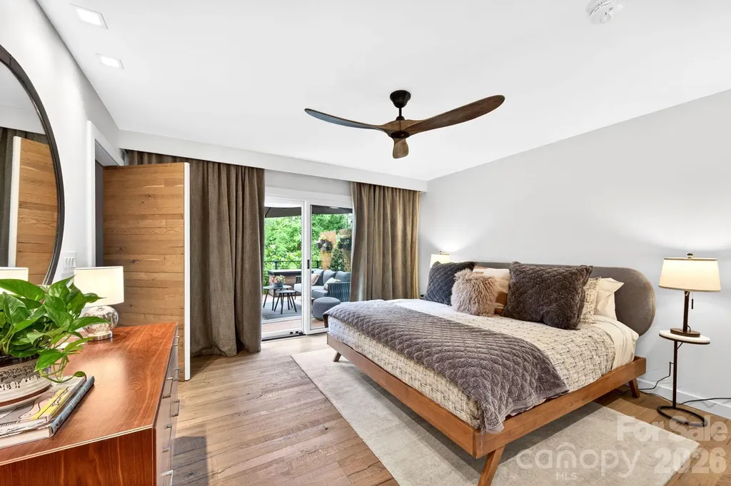 48 Woodvale Avenue Asheville NC 28804