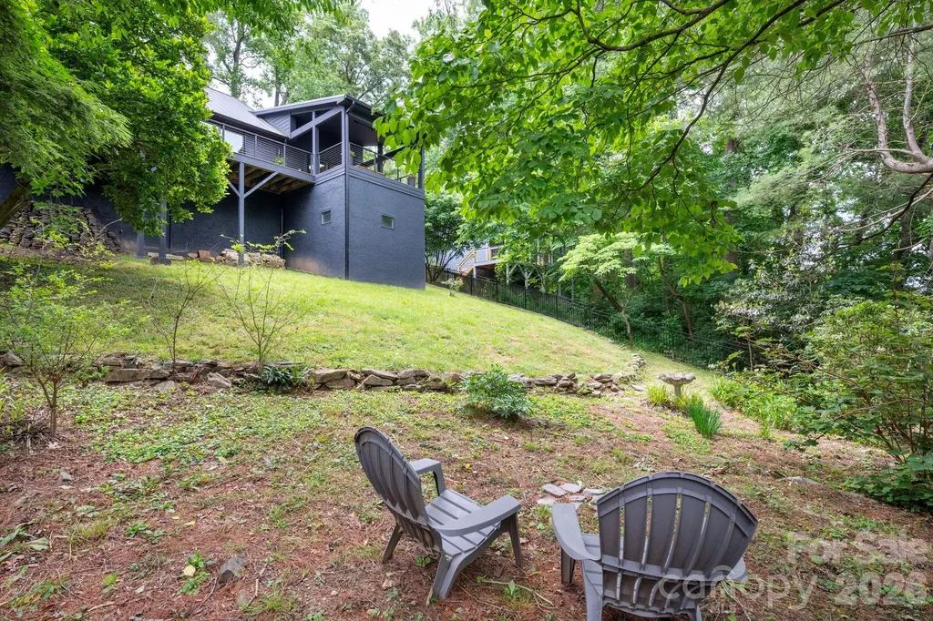 48 Woodvale Avenue Asheville NC 28804