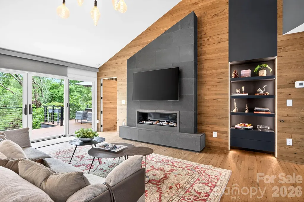 48 Woodvale Avenue Asheville NC 28804