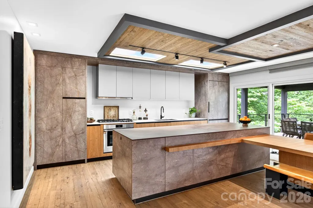 48 Woodvale Avenue Asheville NC 28804
