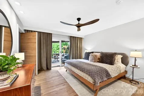 48 Woodvale Avenue Asheville NC 28804