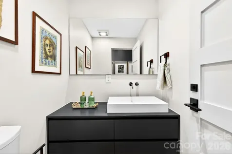 48 Woodvale Avenue Asheville NC 28804