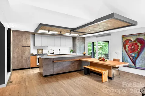 48 Woodvale Avenue Asheville NC 28804