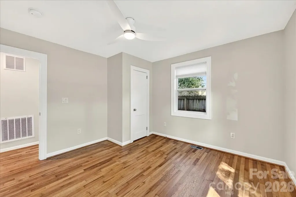 1204 Meadow Lane Charlotte NC 28205
