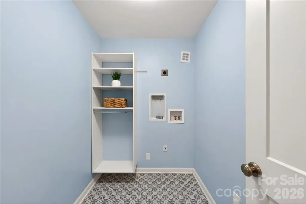 1204 Meadow Lane Charlotte NC 28205