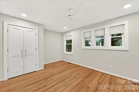 1204 Meadow Lane Charlotte NC 28205