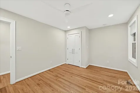 1204 Meadow Lane Charlotte NC 28205