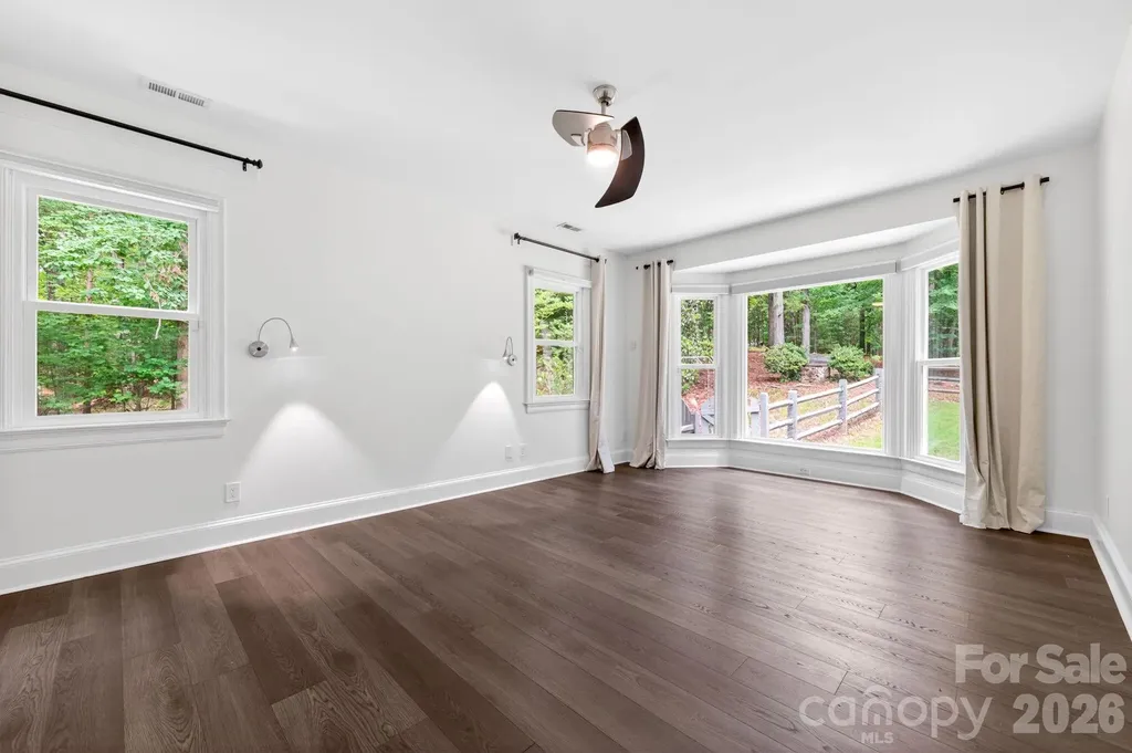 9131 N Pine Hill Lane Charlotte NC 28215