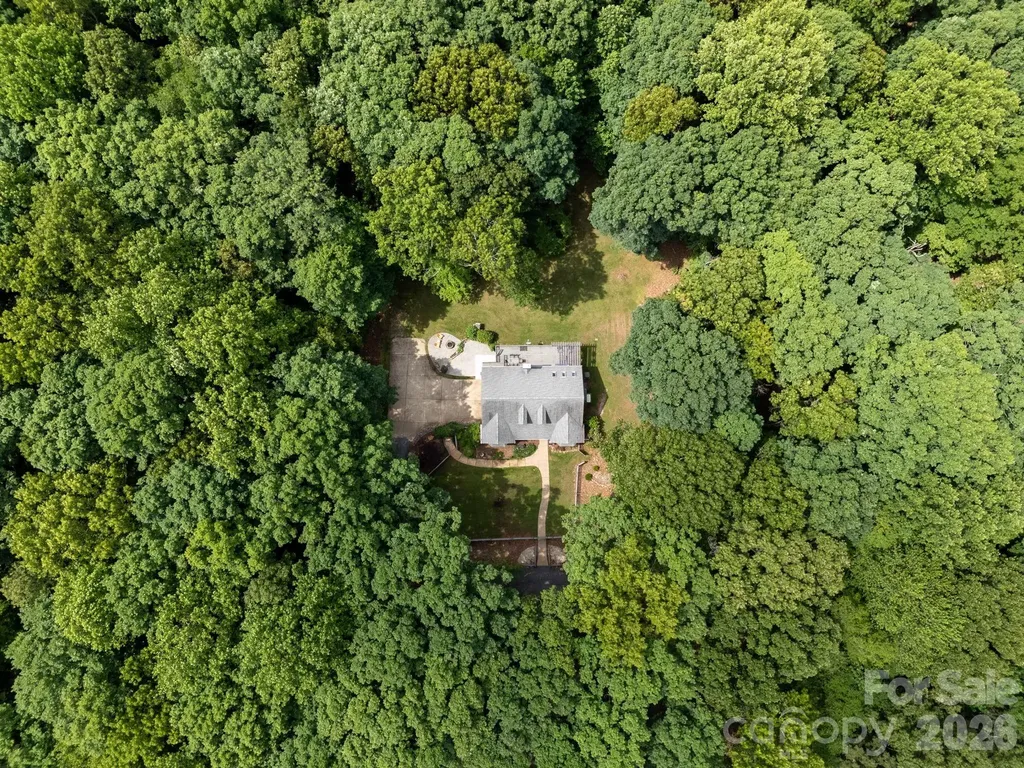 9131 N Pine Hill Lane Charlotte NC 28215
