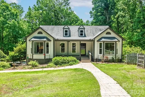 9131 N Pine Hill Lane Charlotte NC 28215