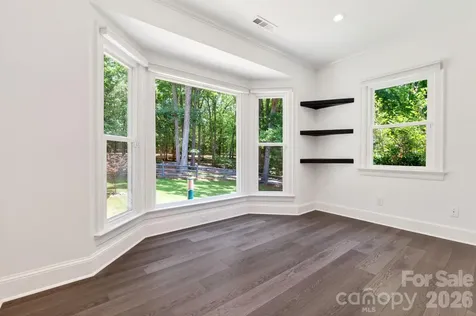 9131 N Pine Hill Lane Charlotte NC 28215