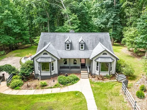 9131 N Pine Hill Lane Charlotte NC 28215