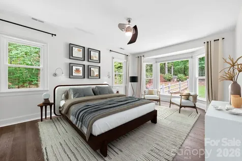 9131 N Pine Hill Lane Charlotte NC 28215