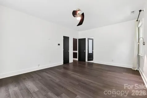 9131 N Pine Hill Lane Charlotte NC 28215