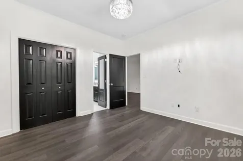 9131 N Pine Hill Lane Charlotte NC 28215