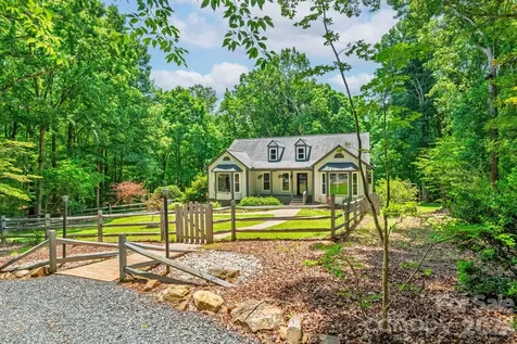 9131 N Pine Hill Lane Charlotte NC 28215