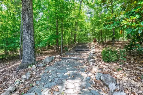 9131 N Pine Hill Lane Charlotte NC 28215