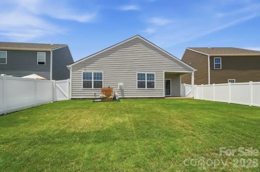 1843 Vanderlyn Street Monroe NC 28112