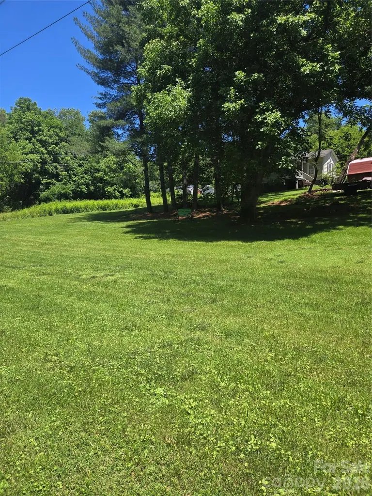 156 S Caldwell Avenue Newton NC 28658