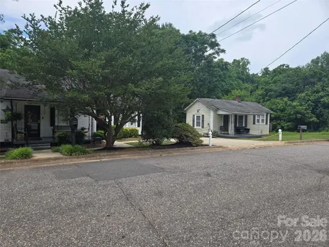 156 S Caldwell Avenue Newton NC 28658