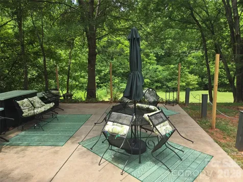 156 S Caldwell Avenue Newton NC 28658