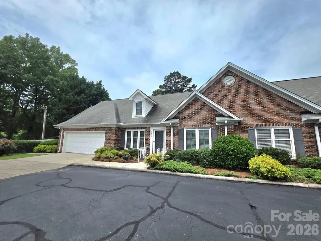 687 Carlton Drive Gastonia NC 28054