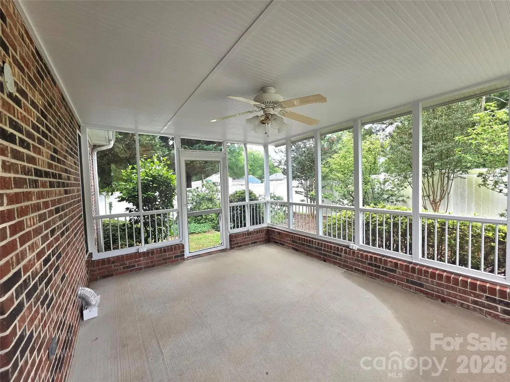 687 Carlton Drive Gastonia NC 28054