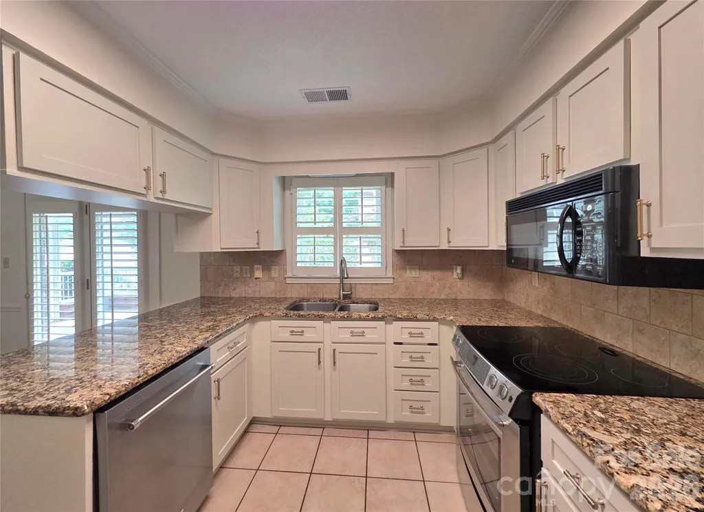 687 A Carlton Drive Gastonia NC 28054