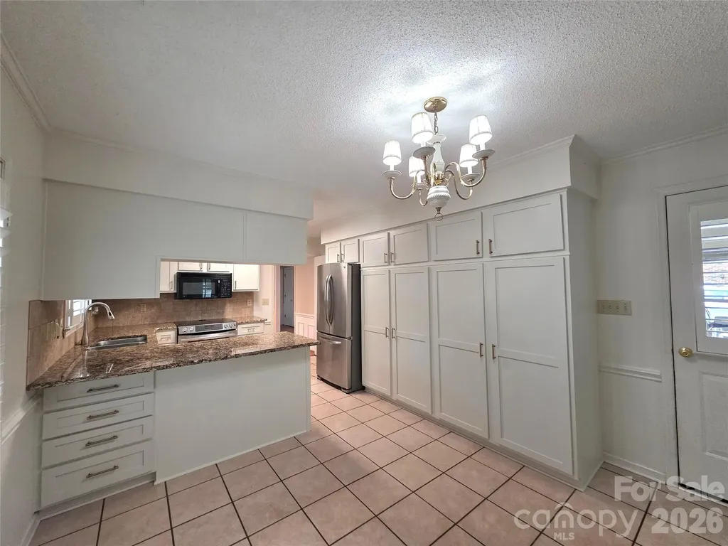 687 Carlton Drive Gastonia NC 28054