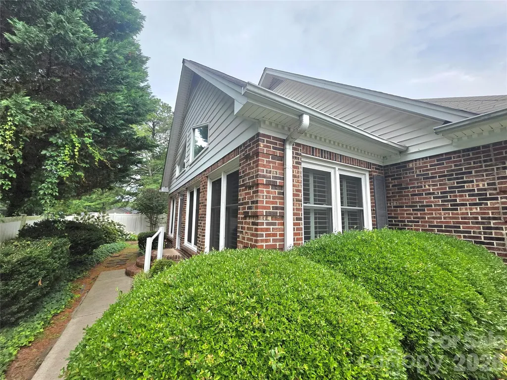 687 Carlton Drive Gastonia NC 28054
