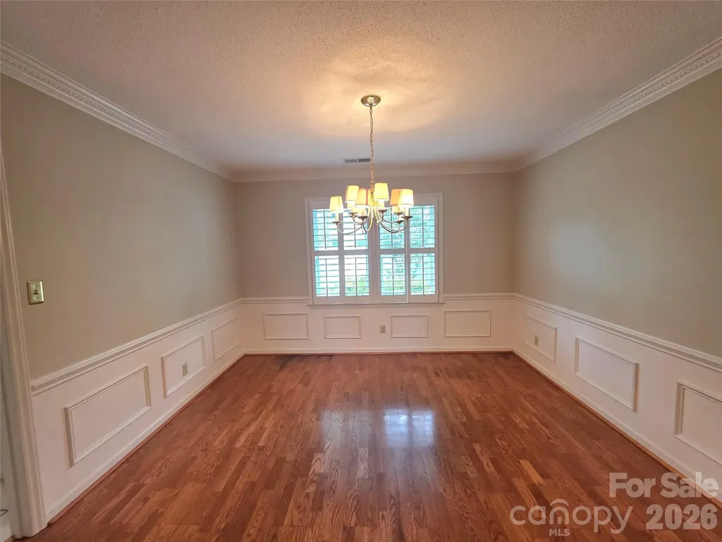 687 Carlton Drive Gastonia NC 28054