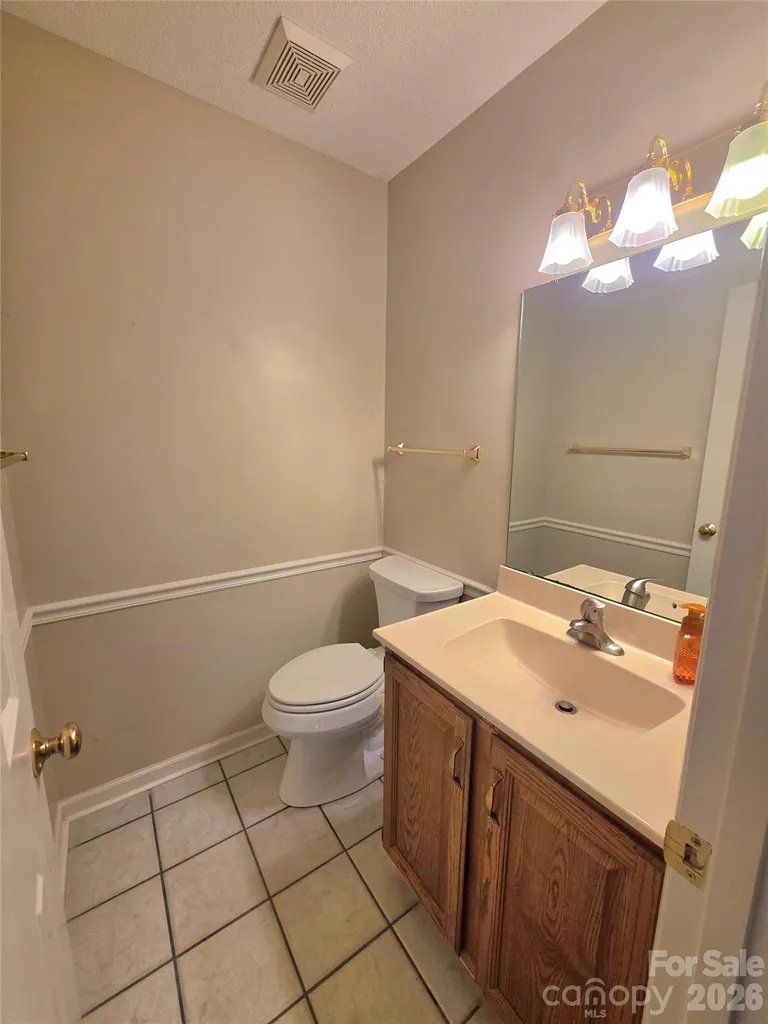 687 A Carlton Drive Gastonia NC 28054