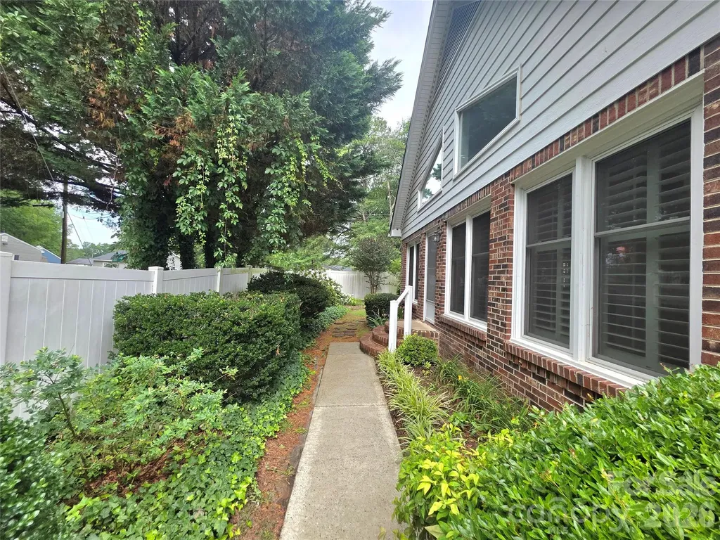 687 Carlton Drive Gastonia NC 28054
