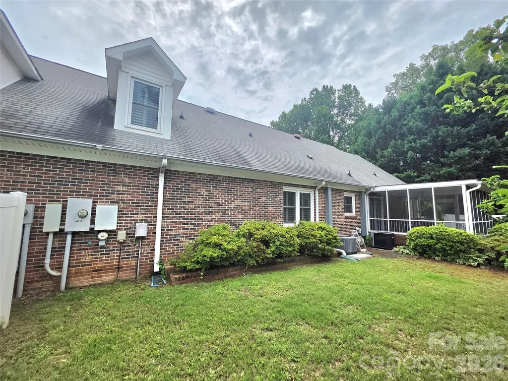 687 Carlton Drive Gastonia NC 28054