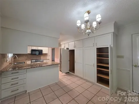 687 A Carlton Drive Gastonia NC 28054