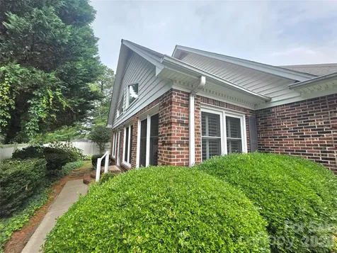 687 A Carlton Drive Gastonia NC 28054