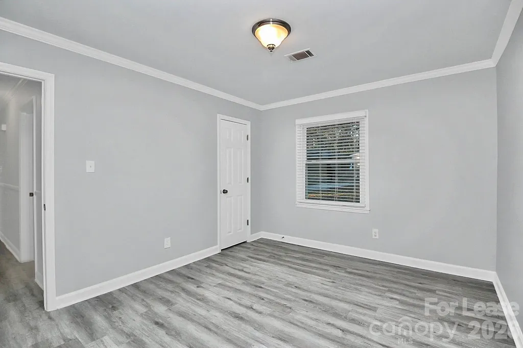 4743 Old Woods Road Charlotte NC 28209
