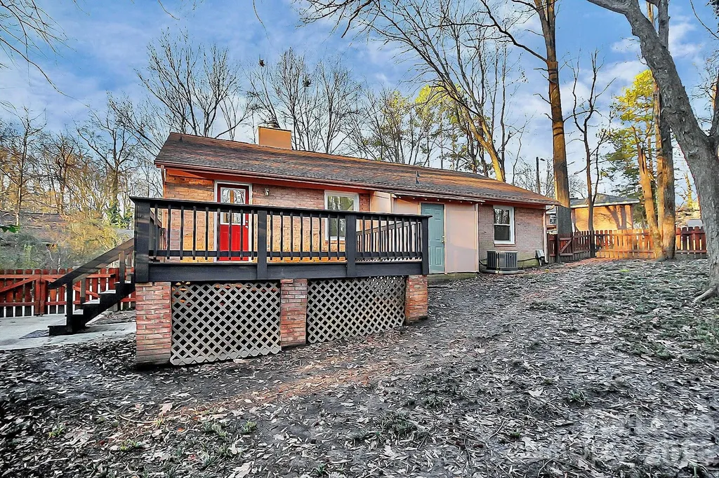 4743 Old Woods Road Charlotte NC 28209