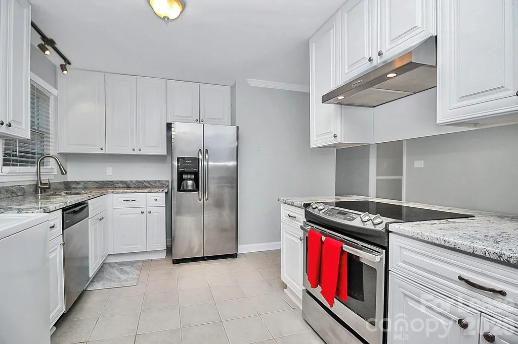4743 Old Woods Road Charlotte NC 28209