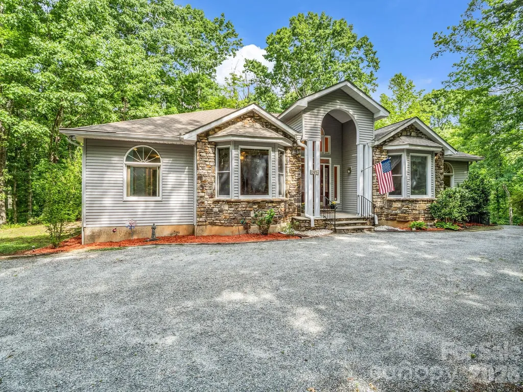 385 Park Street Columbus NC 28722