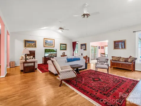 385 Park Street Columbus NC 28722