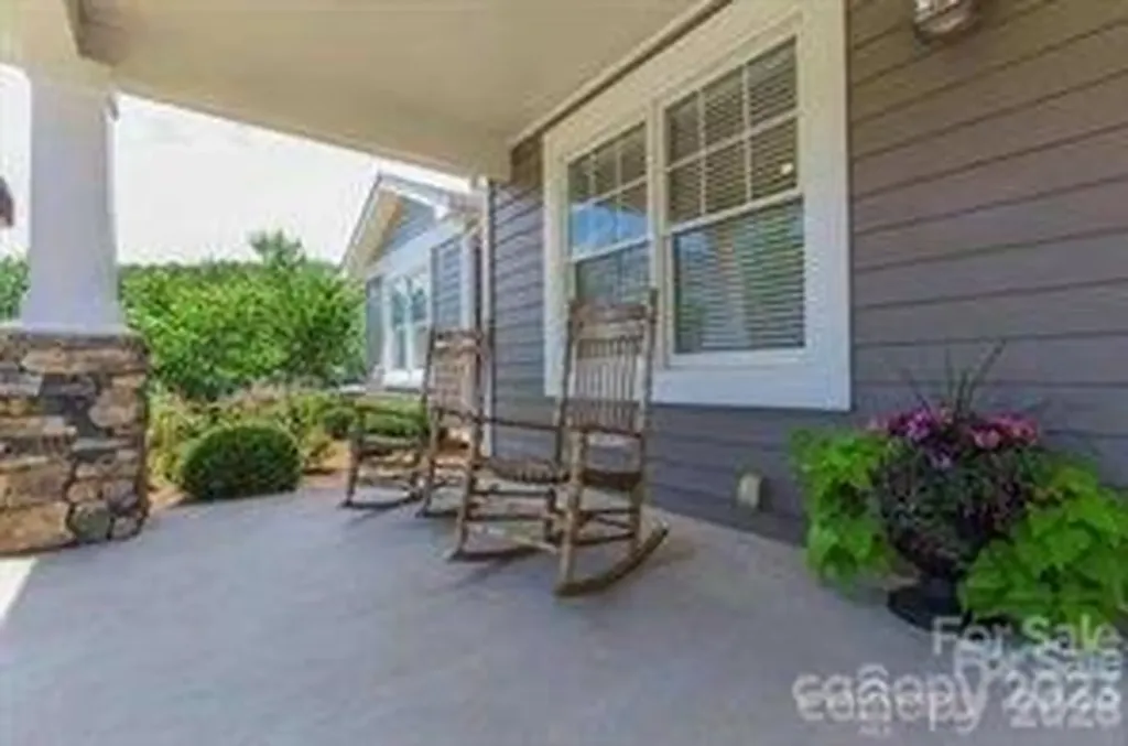 200 Vista Lake Drive Candler NC 28715