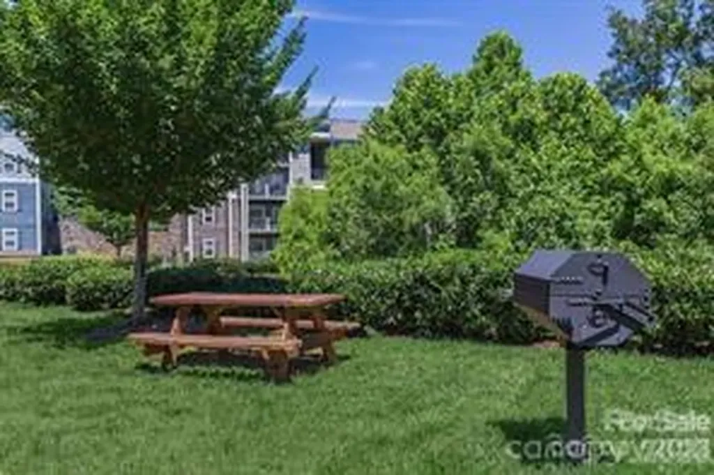 200 Vista Lake Drive Candler NC 28715
