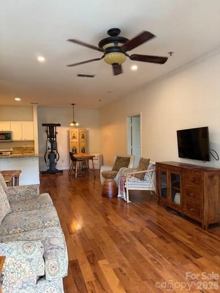 200 Vista Lake Drive Candler NC 28715