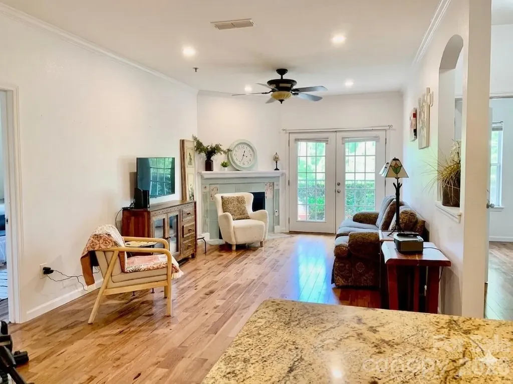200 Vista Lake Drive Candler NC 28715
