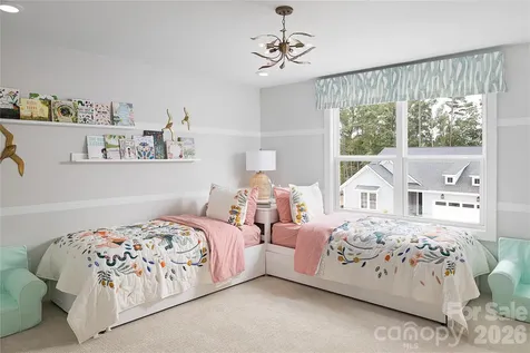 6043 Moonglade Lane Charlotte NC 28269