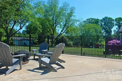 101 Amity Circle Belmont NC 28012