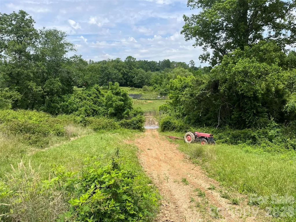 99999 Jones Road Fletcher NC 28732