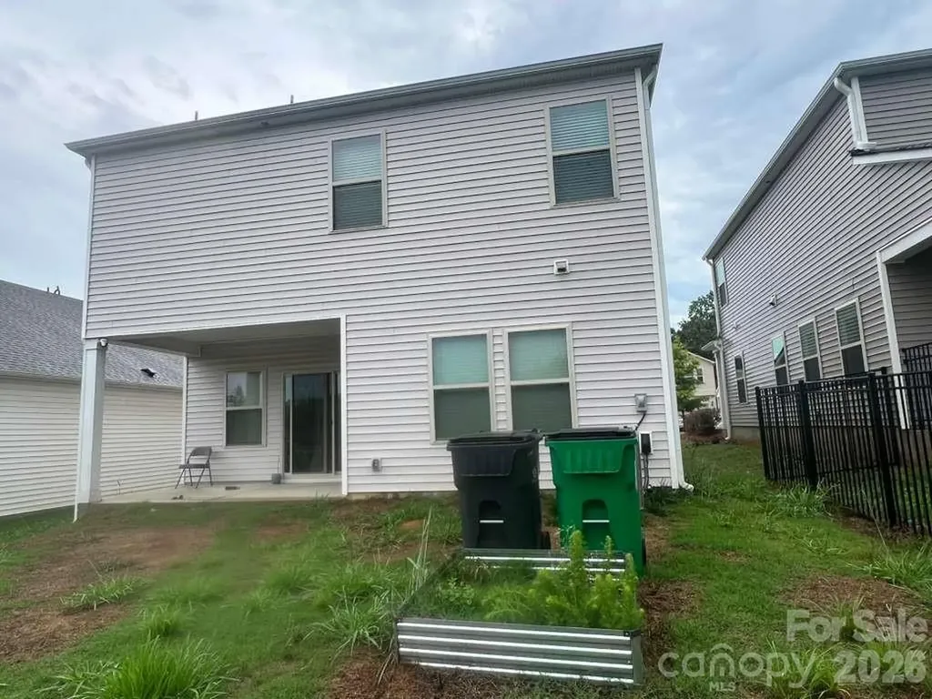 11908 Redleaf Drive Charlotte NC 28215
